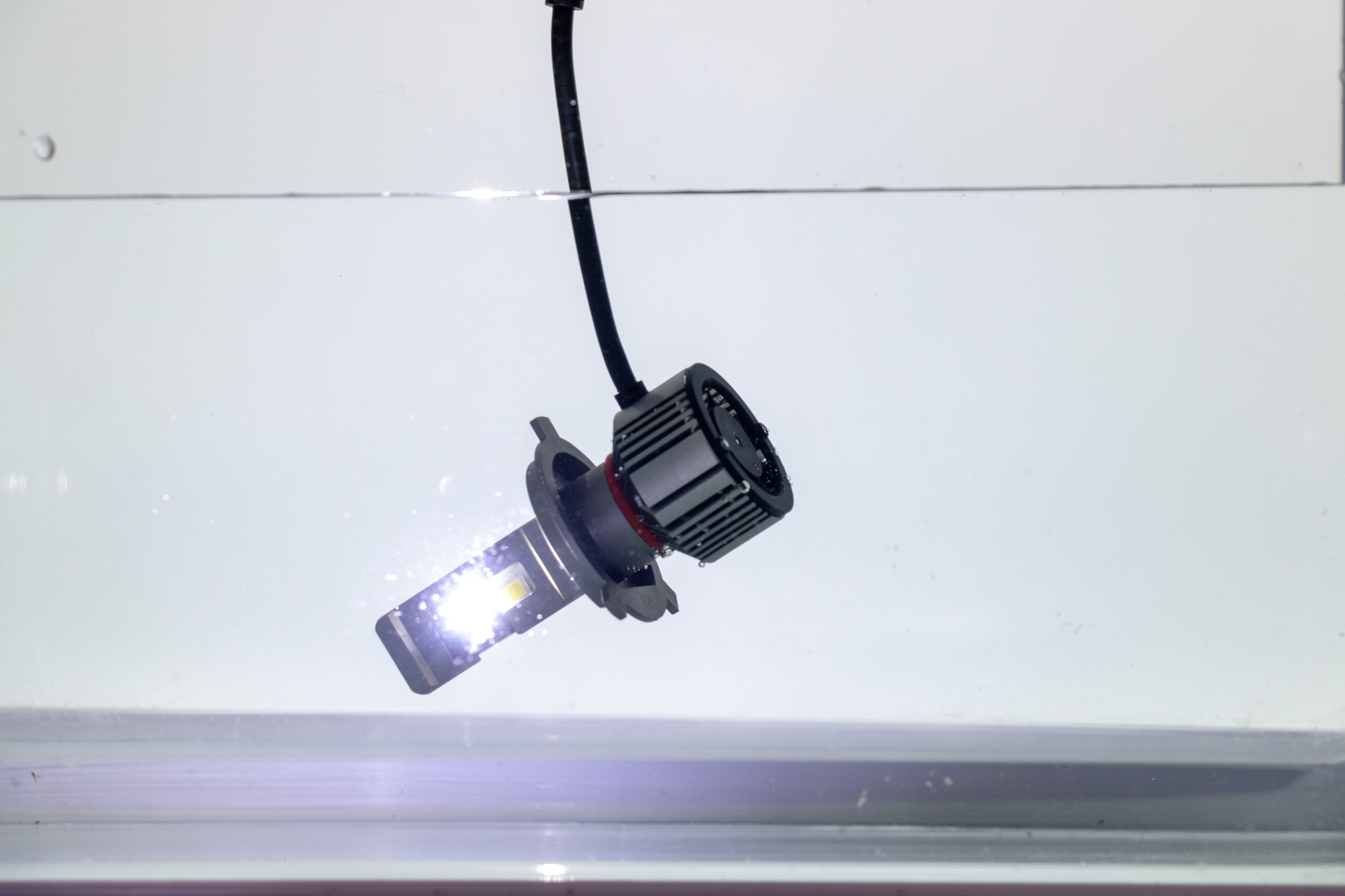 LED车灯防护测试